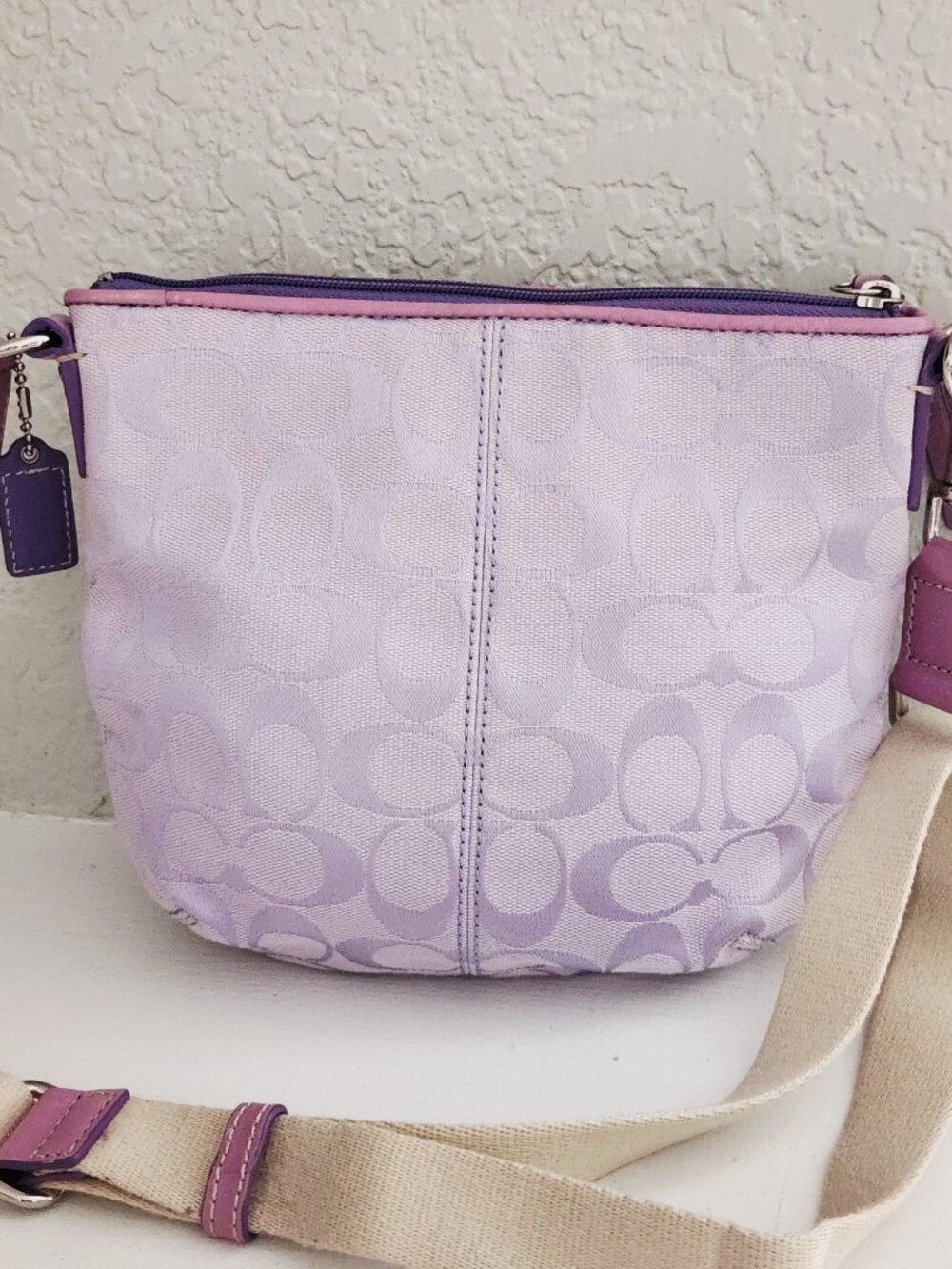 Euc Vintage  Coach Madison Signature C's Lavendar Crossbody Bag - Picture 3 of 10